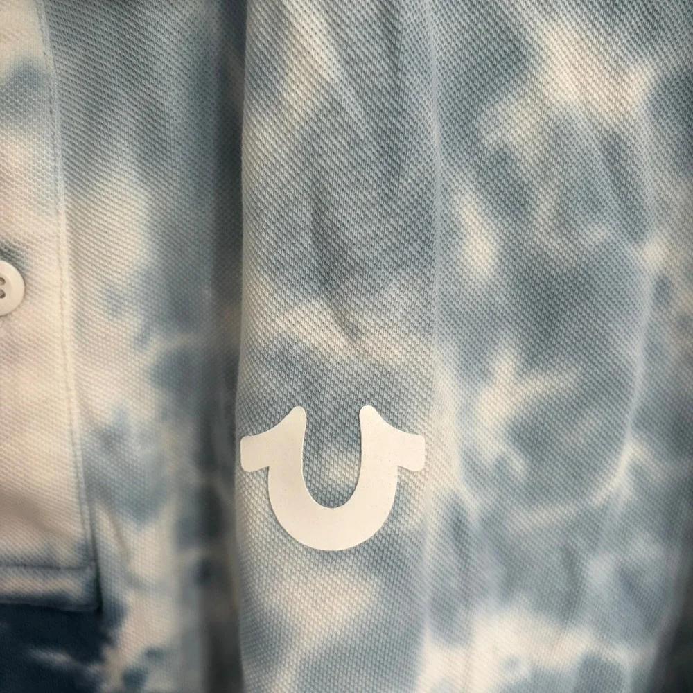 NWT True Religion Men's XL Blue Tie-Dye Polo Shirt Ocean Waves Horseshoe Logo